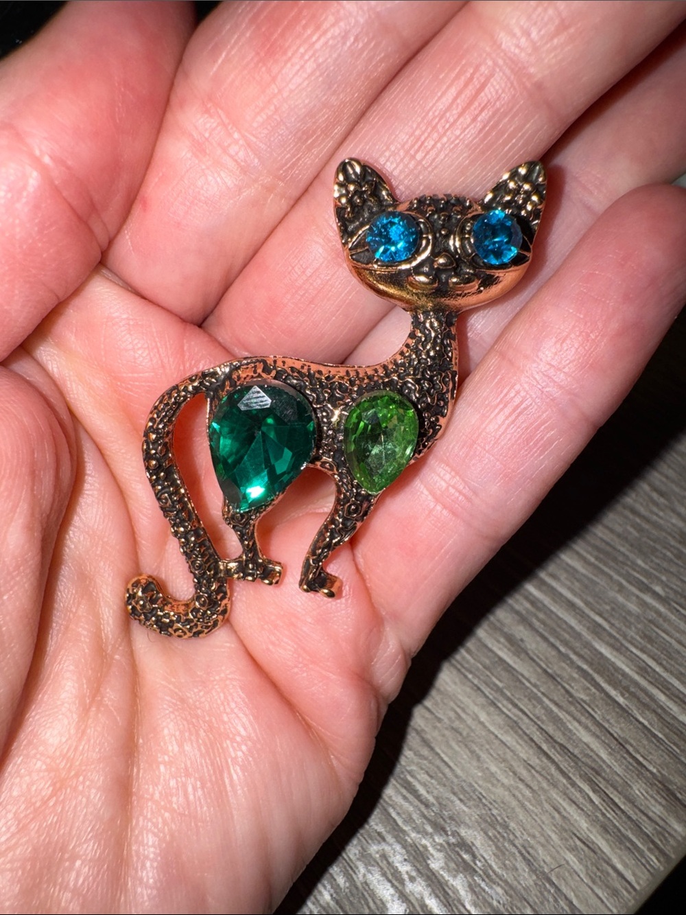 Cat Brooch Gold with Multicolor Crystals
